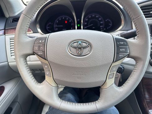 Used 2011 Toyota Avalon image 22