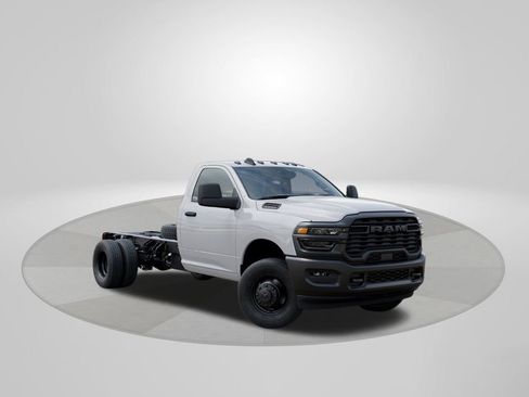 New 2025 RAM 3500 Tradesman AWD/4WD image 5