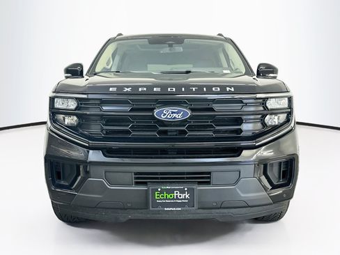 Used 2025 Ford Expedition Max Active AWD/4WD image 2