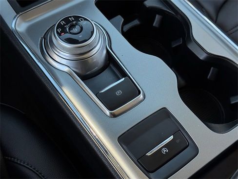 Used 2022 Ford Edge SEL w/ Convenience Package image 19