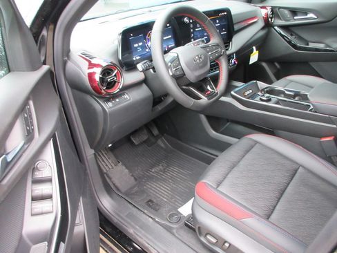 New 2026 Chevrolet Equinox RS w/ Convenience Package III FWD image 13