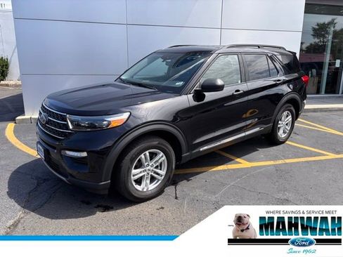 Used 2022 Ford Explorer XLT w/ Equipment Group 202A image 1