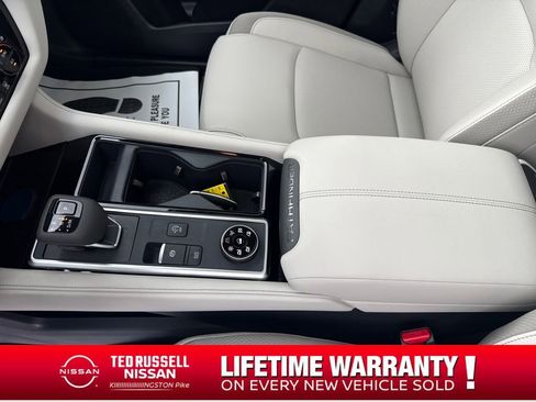 New 2026 Nissan Pathfinder SL image 26