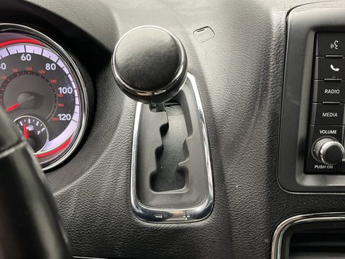 Used 2020 Dodge Grand Caravan SXT FWD image 20