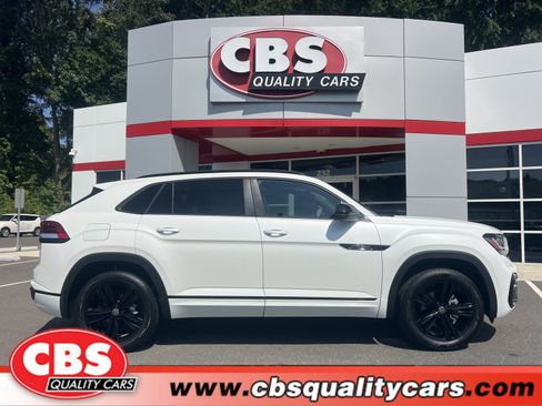 Used 2023 Volkswagen Atlas Cross Sport SEL R-Line AWD/4WD image 1