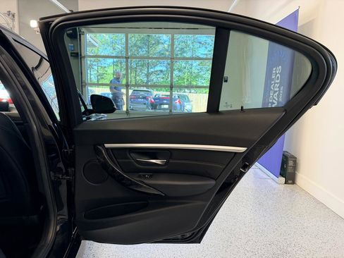 Used 2017 BMW 330i Sedan RWD image 28