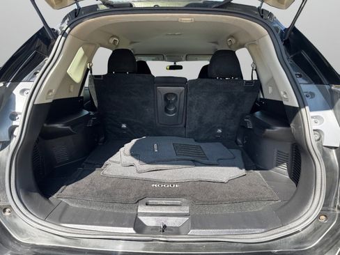 Used 2016 Nissan Rogue SV image 14