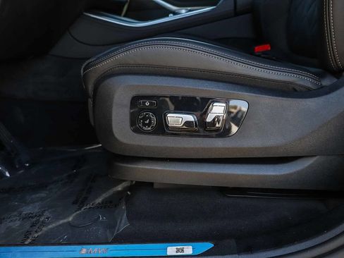 Used 2026 BMW X5 xDrive50e AWD/4WD image 21
