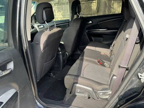 Used 2018 Dodge Journey SE w/ Popular Equipment Group FWD image 19