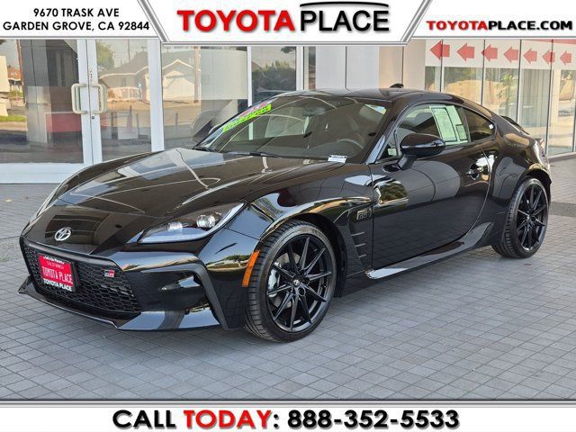 Used 2025 Toyota GR86 Premium w/ ALL Weather Mat Package (TMS) RWD image 1