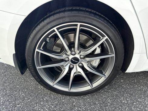 Used 2025 Genesis G70 2.5T RWD image 9