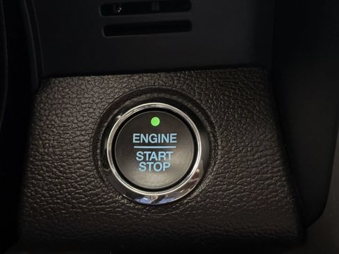 Used 2021 Ford F250 Lariat AWD/4WD image 17