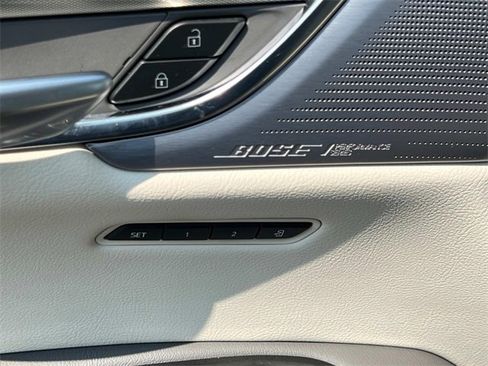 Certified 2022 Cadillac XT5 Premium Luxury image 16