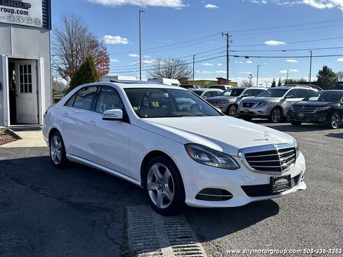 Used 2014 Mercedes-Benz E 350 4MATIC Sedan image 3