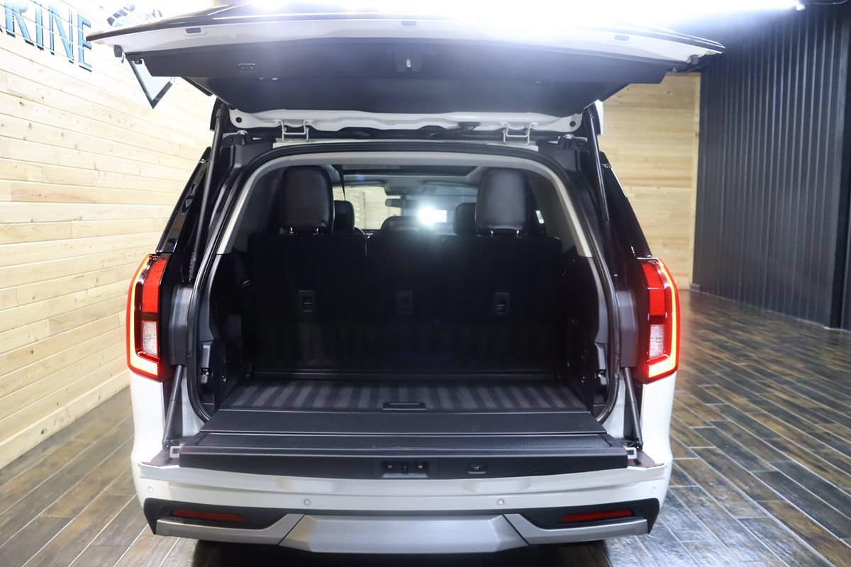 Used 2025 Ford Expedition Platinum w/ Driver's Package AWD/4WD image 62