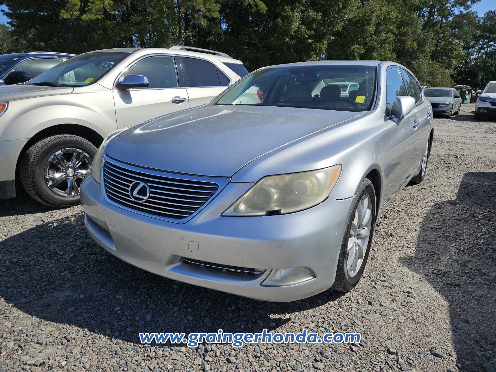 Used 2007 Lexus LS 460 w/ Comfort Pkg RWD image 2