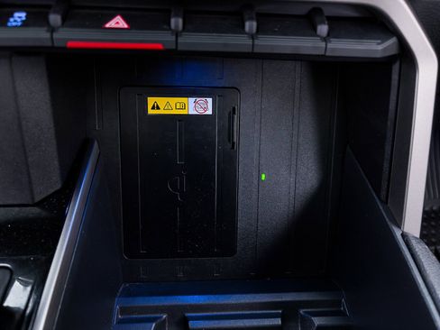 Used 2024 Toyota Tundra Limited image 26