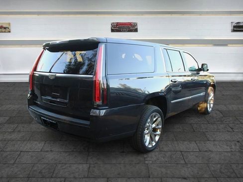 Used 2017 Cadillac Escalade ESV Premium Luxury RWD image 7
