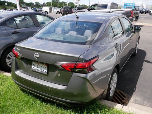 Used 2024 Nissan Versa S w/ Trunk Package FWD image 4