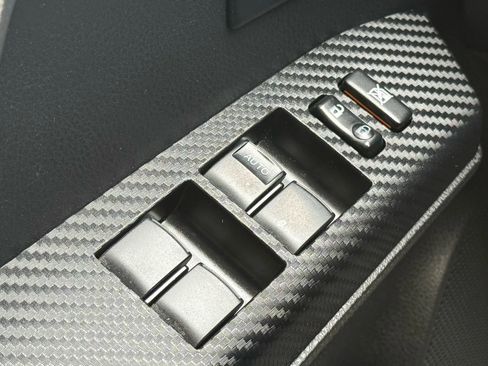 Used 2014 Toyota RAV4 Limited image 42