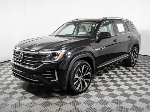 Used 2024 Volkswagen Atlas SEL Premium R-Line AWD/4WD image 31