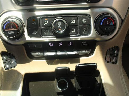 Used 2017 GMC Yukon SLT w/ Premium Edition AWD/4WD image 15