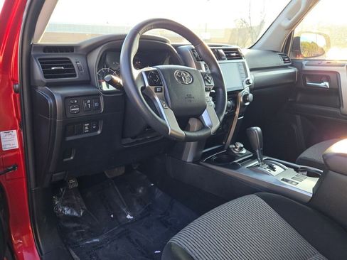 Used 2024 Toyota 4Runner SR5 image 23
