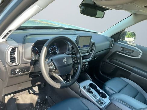 Used 2024 Ford Bronco Sport Outer Banks w/ Tech Package AWD/4WD image 11