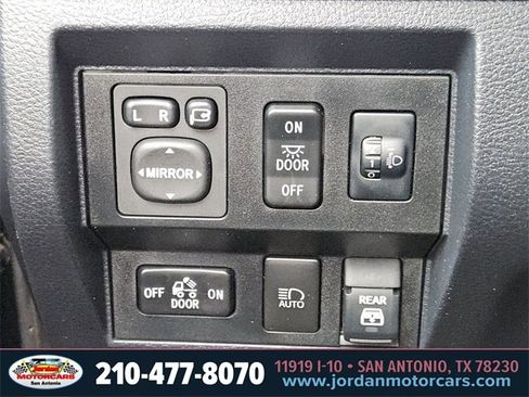 Used 2020 Toyota Tundra Platinum image 24