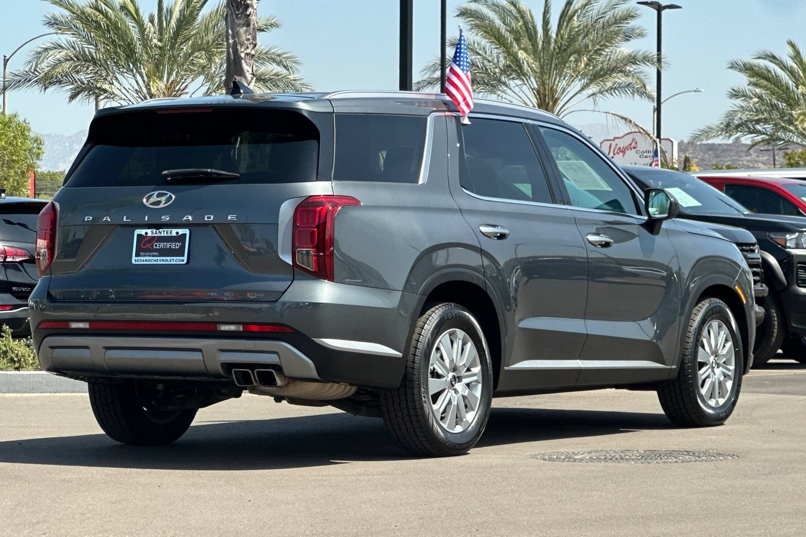 Used 2025 Hyundai Palisade SEL FWD image 4