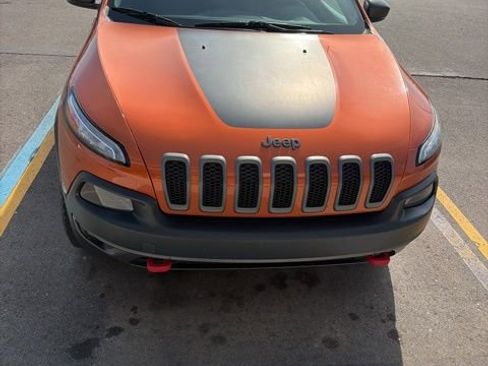 Used 2015 Jeep Cherokee Trailhawk w/ Safetytec Group AWD/4WD image 2