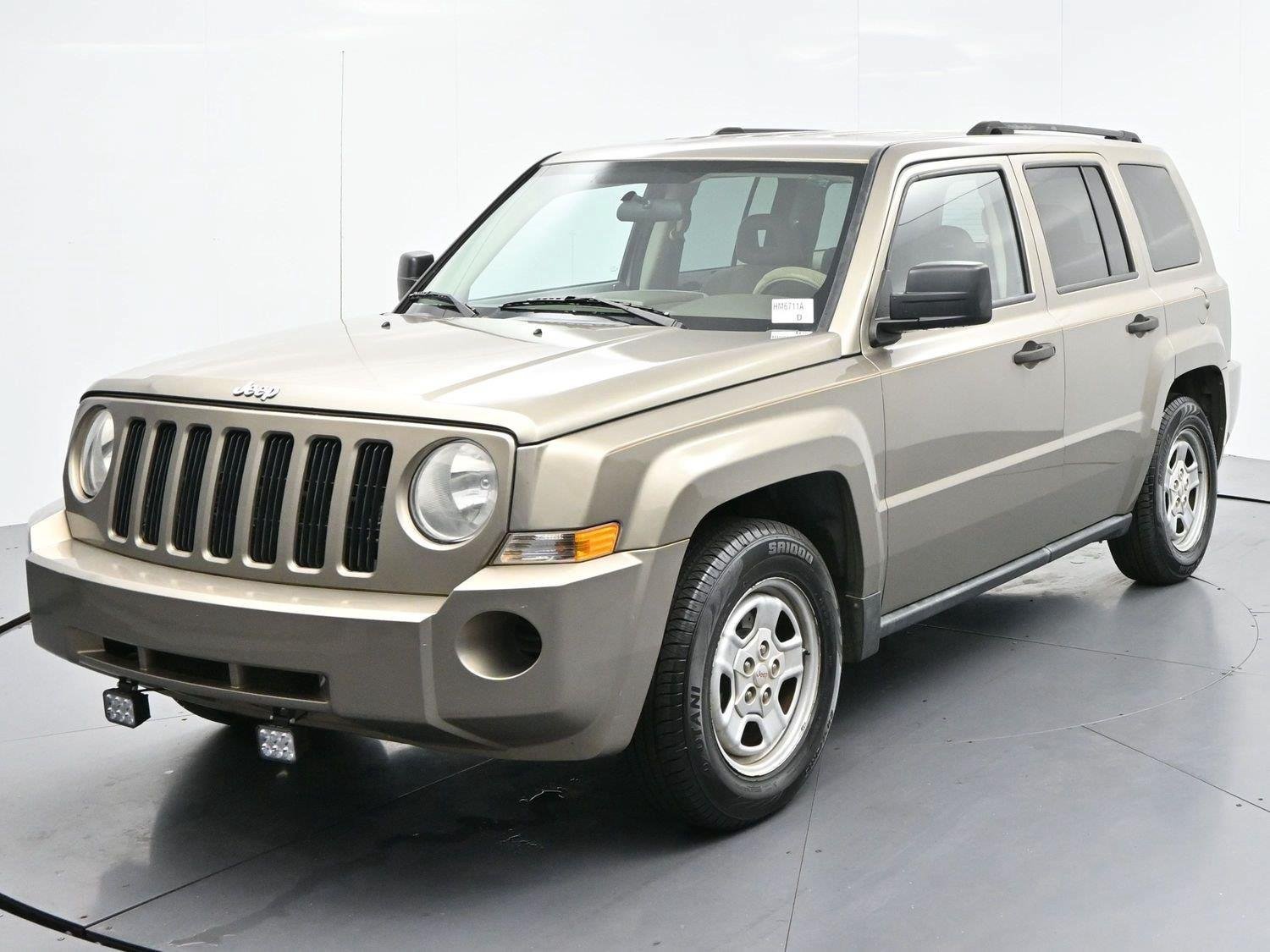 Used 2008 Jeep Patriot Sport FWD image 3
