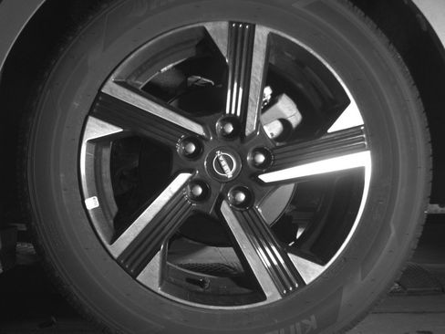 Used 2025 Nissan Sentra SV FWD image 14