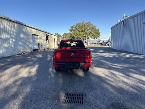 Used 2023 Nissan Frontier SV w/ Tow Package image 6