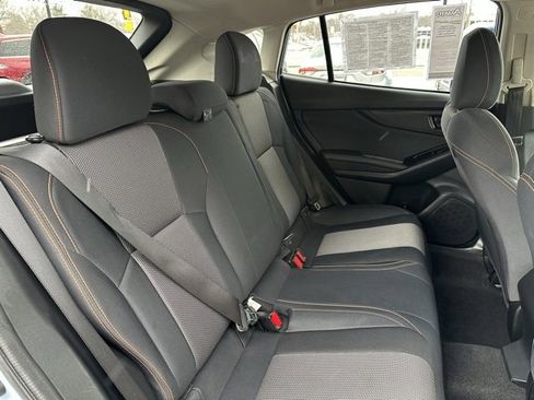 Used 2022 Subaru Crosstrek 2.0i Premium image 18