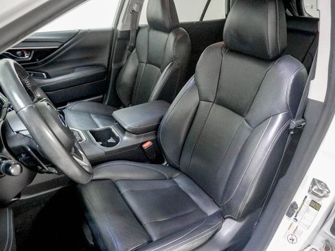 Used 2020 Subaru Outback Limited image 15