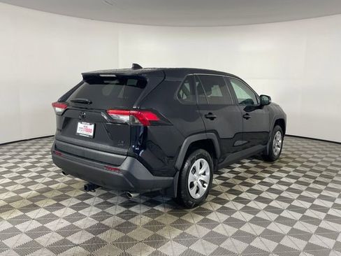 Used 2022 Toyota RAV4 LE image 23