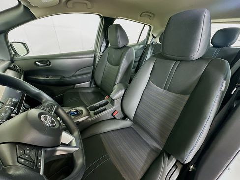 Used 2025 Nissan Leaf S FWD image 13