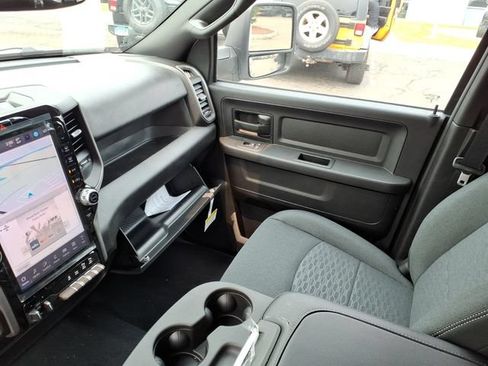 New 2026 RAM 3500 Tradesman AWD/4WD image 17