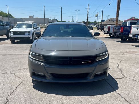 Used 2023 Dodge Charger SXT w/ Plus Group RWD image 2