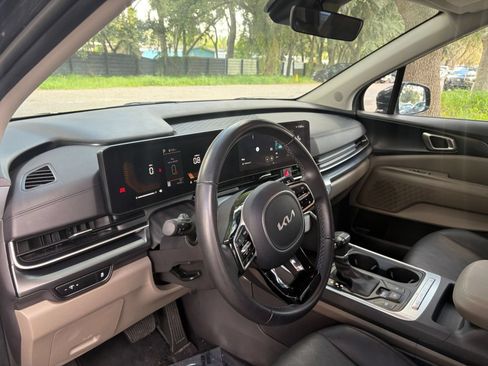 Used 2026 Kia Carnival FWD image 36