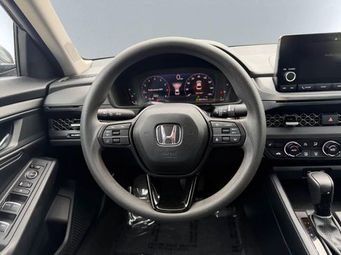 Used 2023 Honda Accord EX image 17