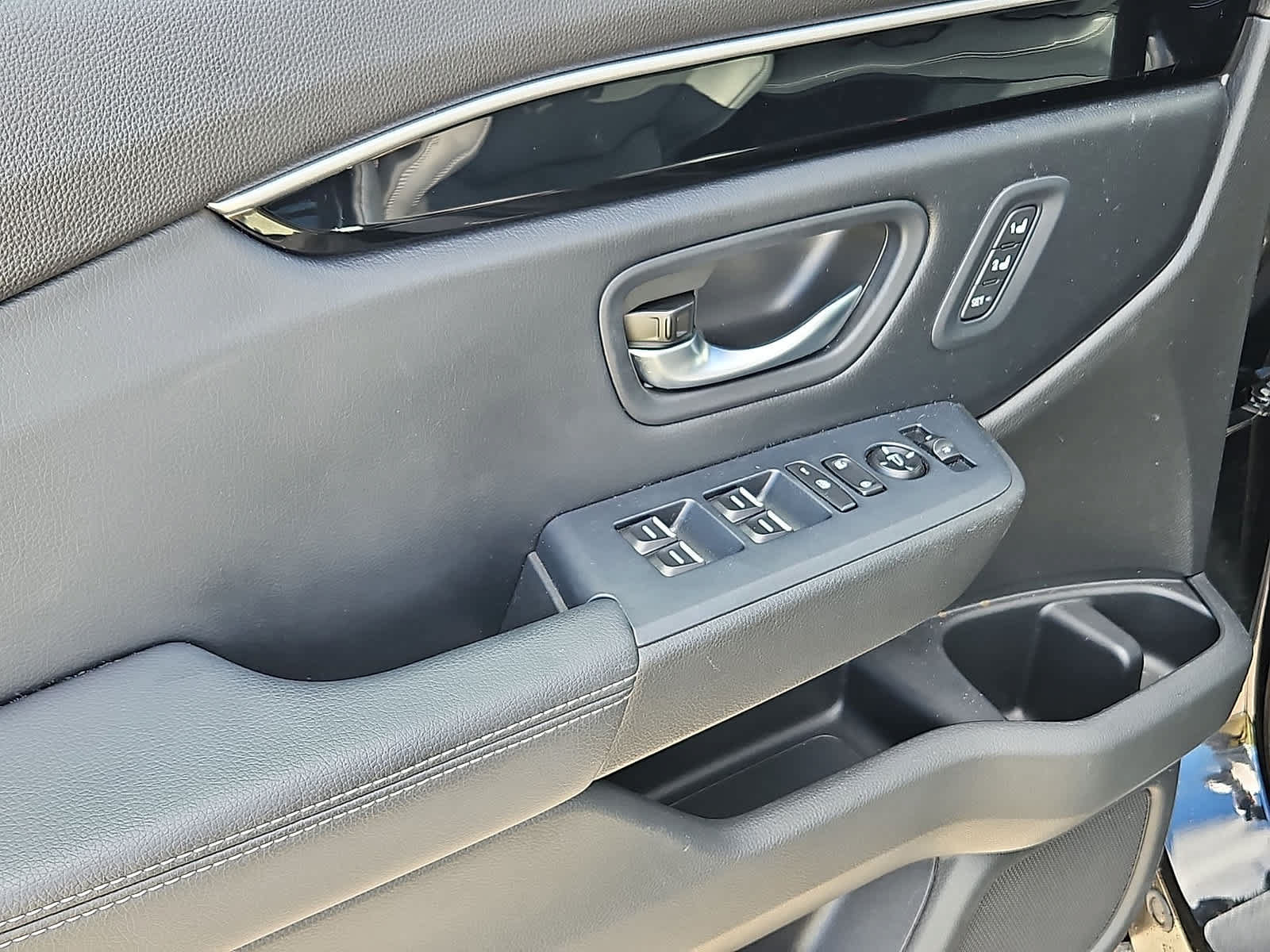 Used 2025 Honda Pilot EX-L image 28