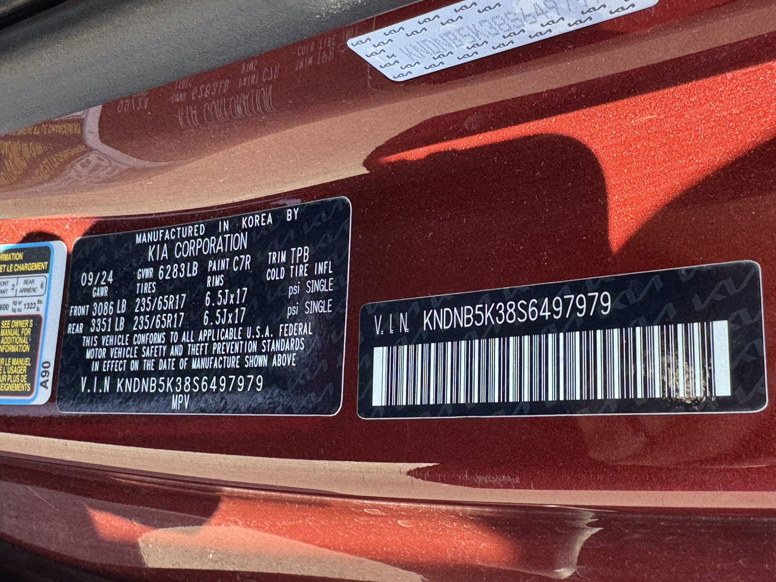 Used 2025 Kia Carnival FWD image 35