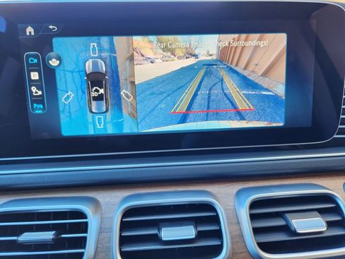 Certified 2026 Mercedes-Benz GLS 450 4MATIC image 18