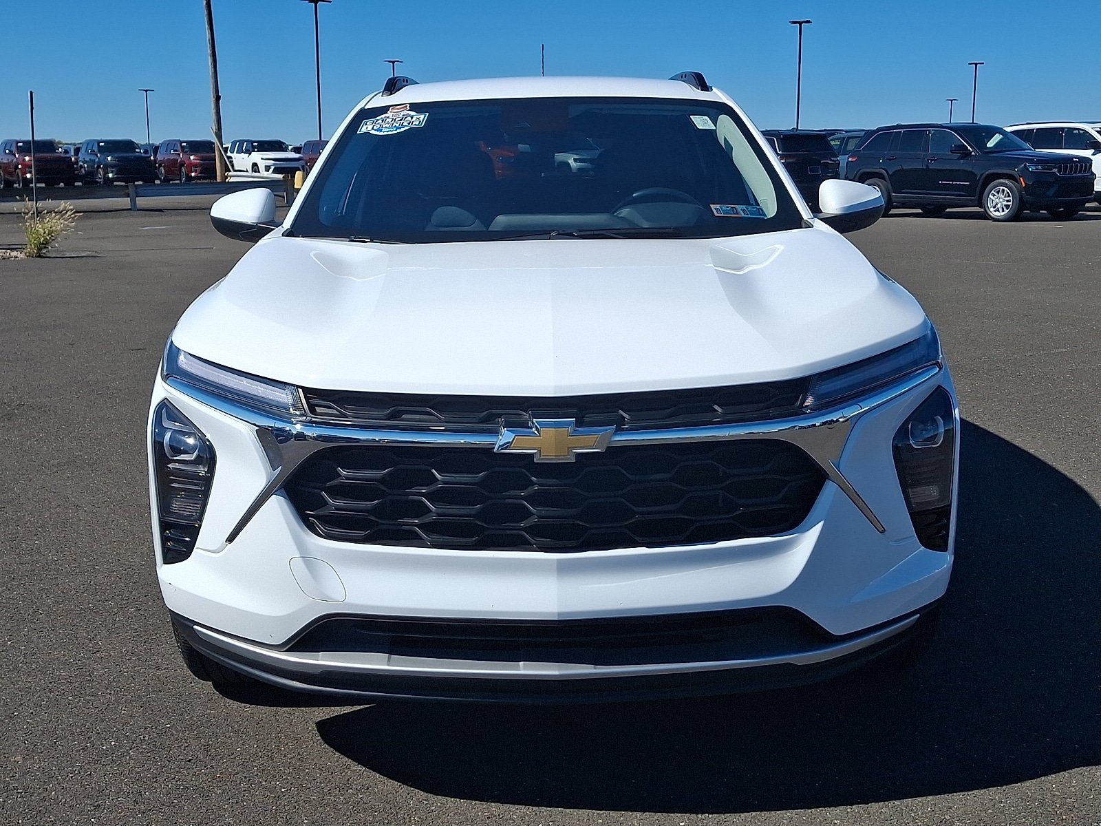 Used 2024 Chevrolet Trax LT w/ Driver Confidence Package FWD image 2