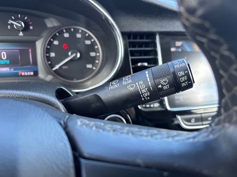 Used 2020 Buick Encore Preferred image 25