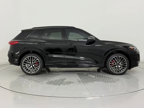 New 2025 Audi SQ5 Premium Plus image 8
