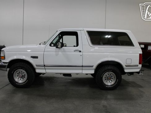 Used 1992 Ford Bronco XLT image 12