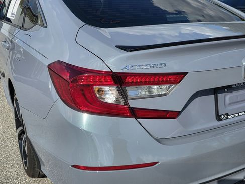 Used 2022 Honda Accord Sport image 7